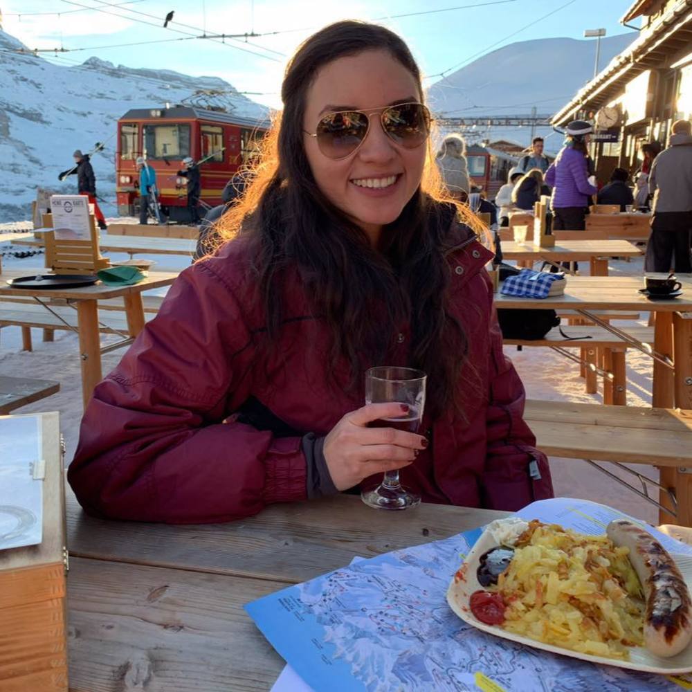 Meet your Posher, Laura